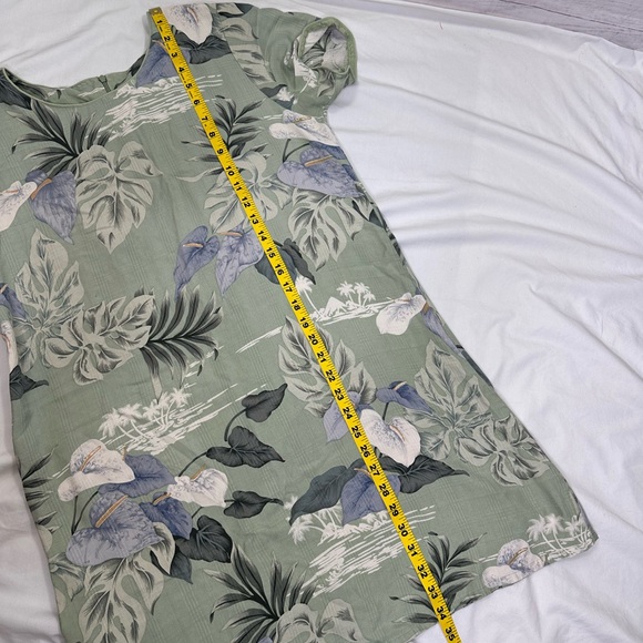 Hawaiian Reserve Collection Vintage Floral Hawaiian Dress - Picture 5 of 5